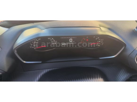 Sahibinden bol extrali  otomatik bagaj krom çıtalar Peugeot 2008 1.2 PureTech Active Skypack 2021 Model  108.000 km Kırmızı