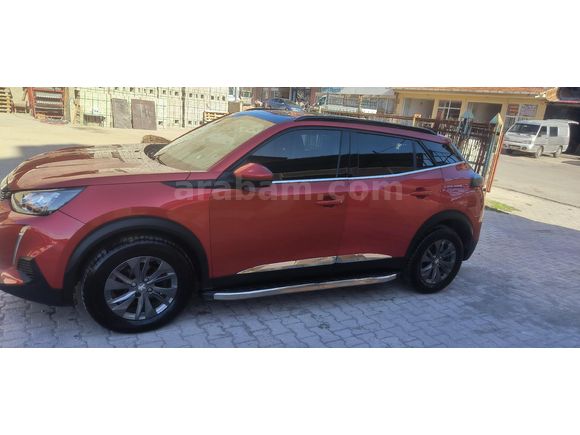 Sahibinden bol extrali  otomatik bagaj krom çıtalar Peugeot 2008 1.2 PureTech Active Skypack 2021 Model  108.000 km Kırmızı