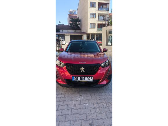 Sahibinden bol extrali  otomatik bagaj krom çıtalar Peugeot 2008 1.2 PureTech Active Skypack 2021 Model  108.000 km Kırmızı
