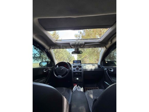 Sahibinden Renault Megane 1.6 Dynamique 2004 Model  326.000 km Siyah