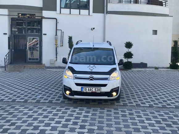 Galeriden Citroen Berlingo 1.6 HDi Selection 2017 Model Van