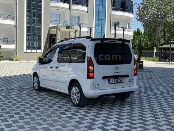 Galeriden Citroen Berlingo 1.6 HDi Selection 2017 Model Van