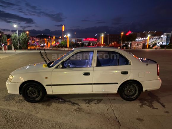 Sahibinden Hyundai Accent 1.3 LX 2000 Model 