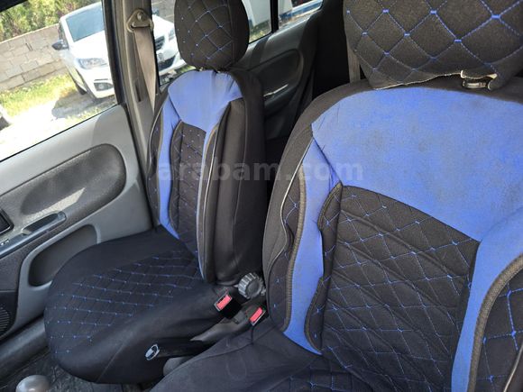 Galeriden Renault Clio 1.4 2000 Model Van