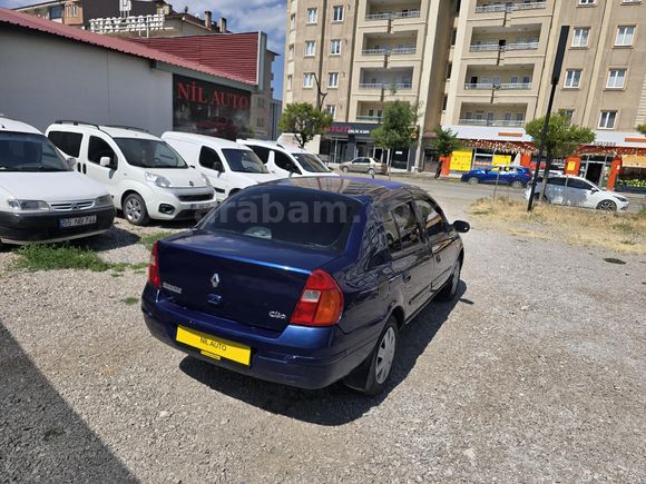 Galeriden Renault Clio 1.4 2000 Model Van
