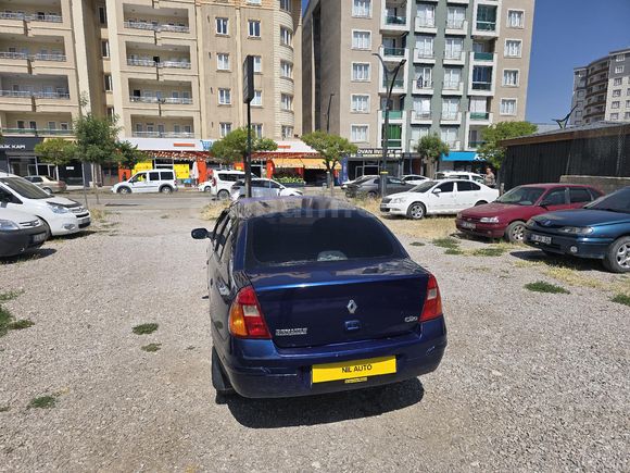Galeriden Renault Clio 1.4 2000 Model Van