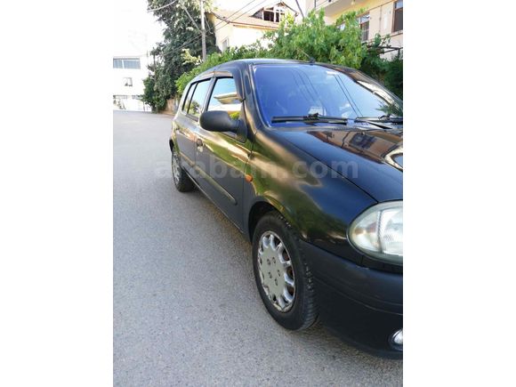Sahibinden Renault Clio 1.6 RTE 2000 Model  245 km Siyah