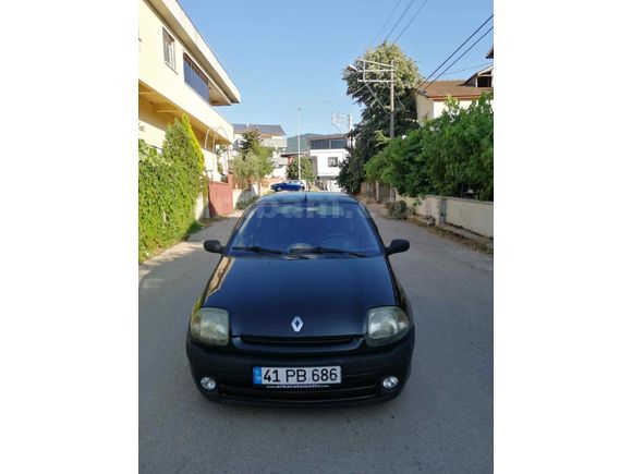 Sahibinden Renault Clio 1.6 RTE 2000 Model  245 km Siyah