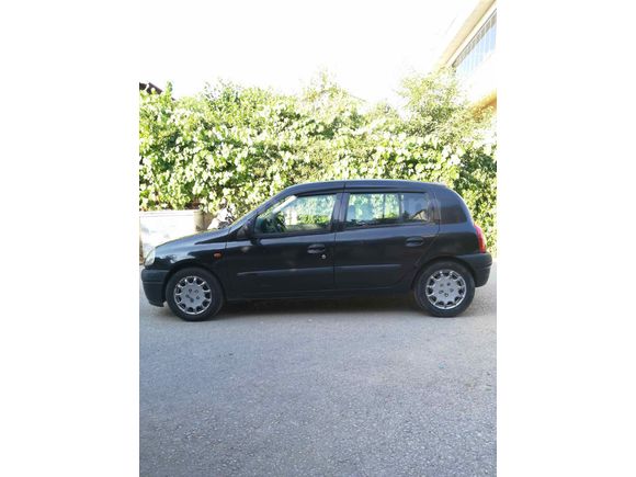 Sahibinden Renault Clio 1.6 RTE 2000 Model  245 km Siyah