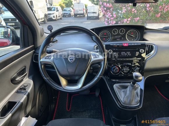  Lancia Ypsilon 0.9 Turbo 2013 Model  Ateş Gibi
