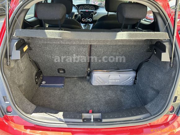  Lancia Ypsilon 0.9 Turbo 2013 Model  Ateş Gibi