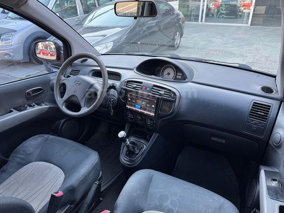 2010 MODEL 278000. KM' DE HYUNDAI MATRIX 