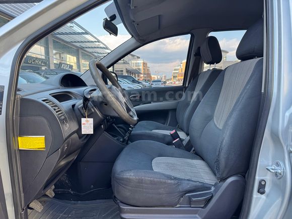 2010 MODEL 278000. KM' DE HYUNDAI MATRIX 