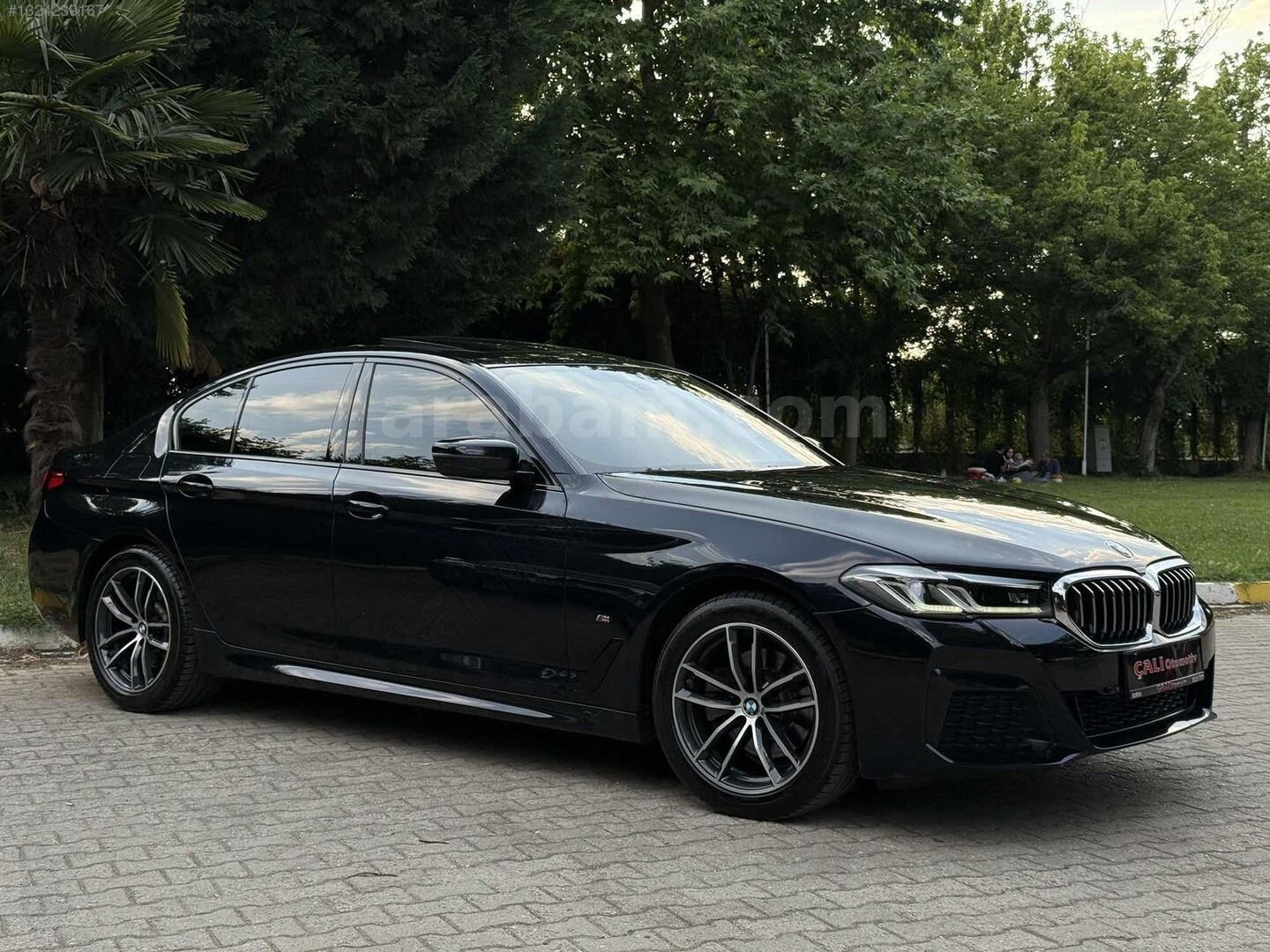 Galeriden BMW 5 Serisi 520i Special Edition M Sport 2020 Model Bursa 119.000 km Lacivert 7