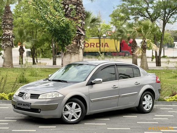 ACR AUTO'DAN HESAPLI TERTEMİZ BAKIMLI AİLE ARABASI
