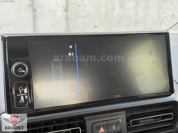 HATASIZ 2025 OPEL COMBO 1.5 D ESSENTİAL SRVS BKM 27.000 KM