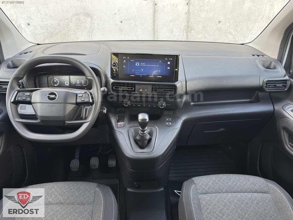 HATASIZ 2025 OPEL COMBO 1.5 D ESSENTİAL SRVS BKM 27.000 KM