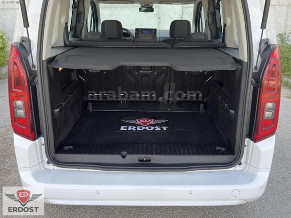 HATASIZ 2025 OPEL COMBO 1.5 D ESSENTİAL SRVS BKM 27.000 KM