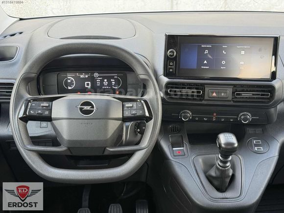 HATASIZ 2025 OPEL COMBO 1.5 D ESSENTİAL SRVS BKM 27.000 KM