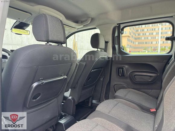 HATASIZ 2025 OPEL COMBO 1.5 D ESSENTİAL SRVS BKM 27.000 KM