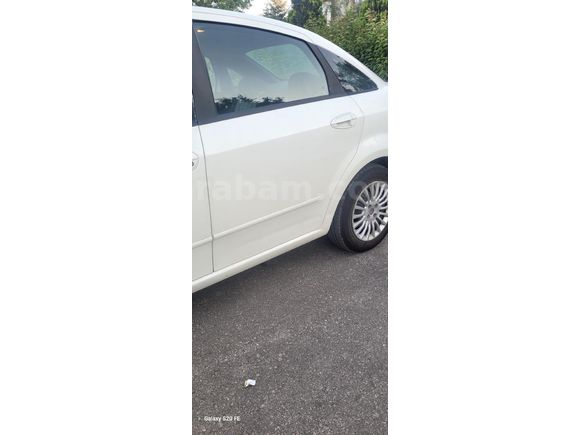 Düşük km fiat linea 1.3 multijet
