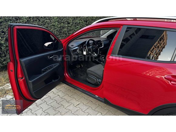 2023 / 48 BİN KM / OTOMATİK / KİA / STONİC