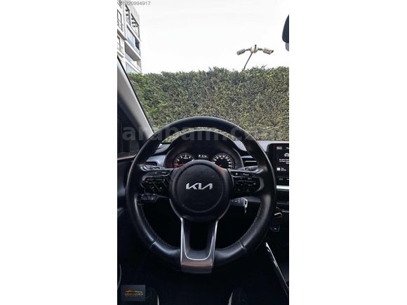 2023 / 48 BİN KM / OTOMATİK / KİA / STONİC