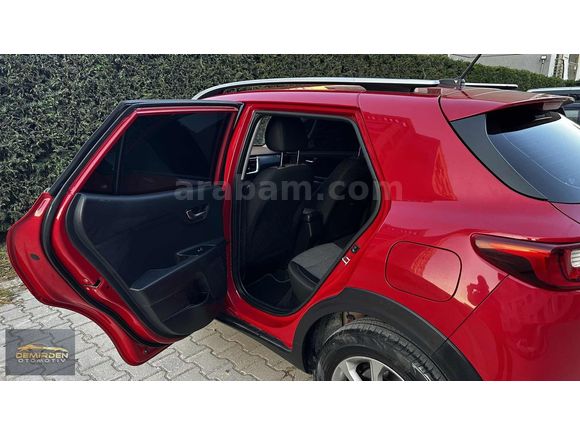 2023 / 48 BİN KM / OTOMATİK / KİA / STONİC