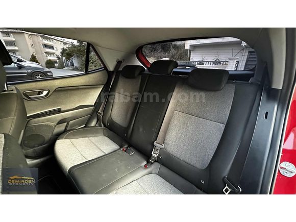 2023 / 48 BİN KM / OTOMATİK / KİA / STONİC