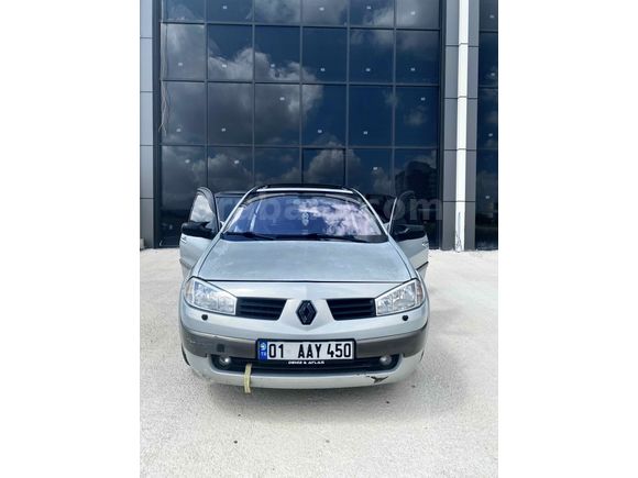 2004 MEGANE 2 1.6 16V DYNAMİQUE / CAM TAVAN / ORJİNAL KM / TEMİZ