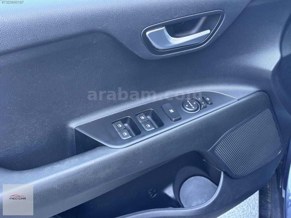 2020 KİA STONİC HATASIZ ELEGANCE DESİGN ÇİFT RENK DERİ KOLTUK