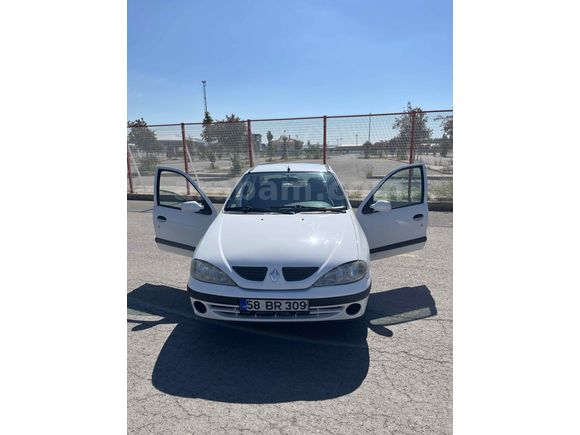 Sahibinden satılık düşük km megan 1.4 16v