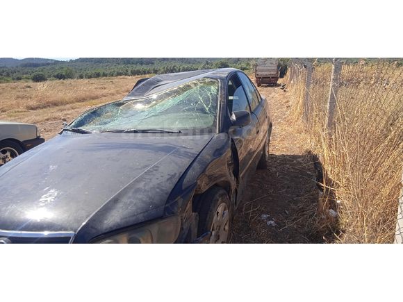 Sahibinden Acil Satilik Ağir Hasarli Opel Omega 2.5 Elegance 2000 Model.Motor yeni.