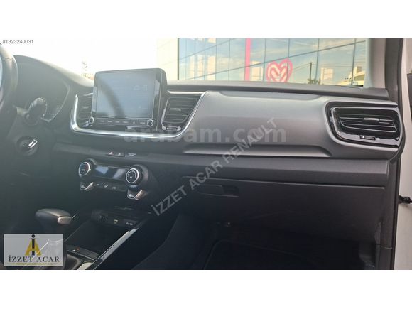 İZZET ACAR RENAULT DAN 2022 KIA STONIC 1.4 MPI ELEGANCE SUNROOF