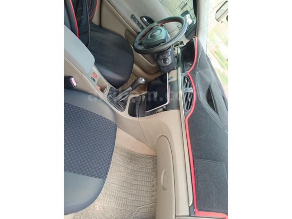 Sahibinden Renault Laguna 1.6 Expression 2006 Model