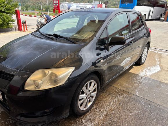 Sahibinden Toyota Auris otomatik 1.6 Elegant