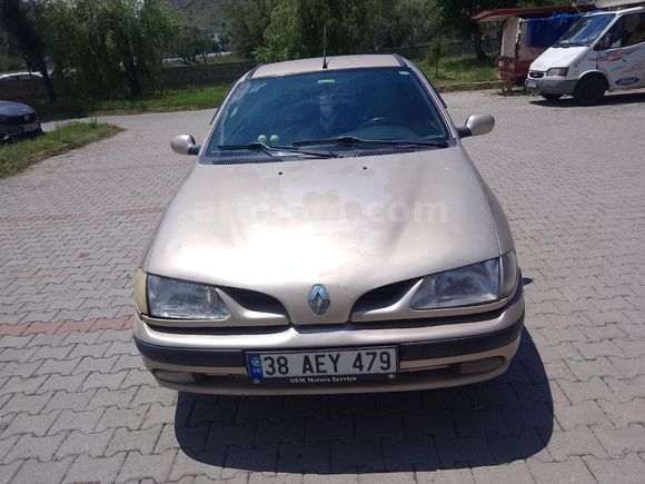 Sahibinden Renault Megane 2.0 RXE 1999 Model