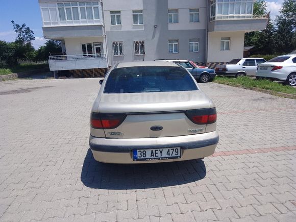 Sahibinden Renault Megane 2.0 RXE 1999 Model