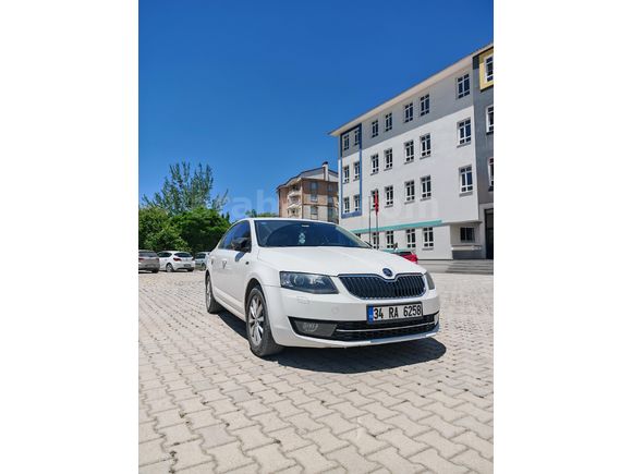 Sahibinden Skoda Octavia 1.6 TDI Elegance 2014 Model  231.950 km Beyaz