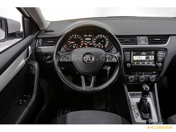 2017 ÇIKIŞLI HATASIZ BOYASIZ OCTAVİA 1.6 TDİ DSG OPTİMAL