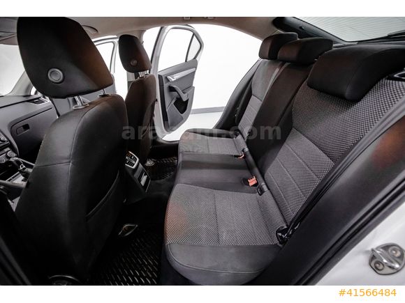 2017 ÇIKIŞLI HATASIZ BOYASIZ OCTAVİA 1.6 TDİ DSG OPTİMAL