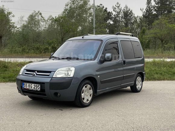 UYAR'DAN TEMİZ BAKİMLI 1.6HDİ BERLİNGO