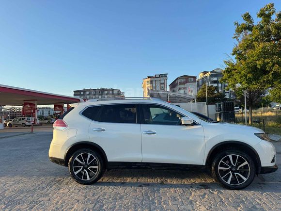 Sahibinden Nissan X-Trail 1.6 dCi Black 2016 Model  145.000 km Beyaz