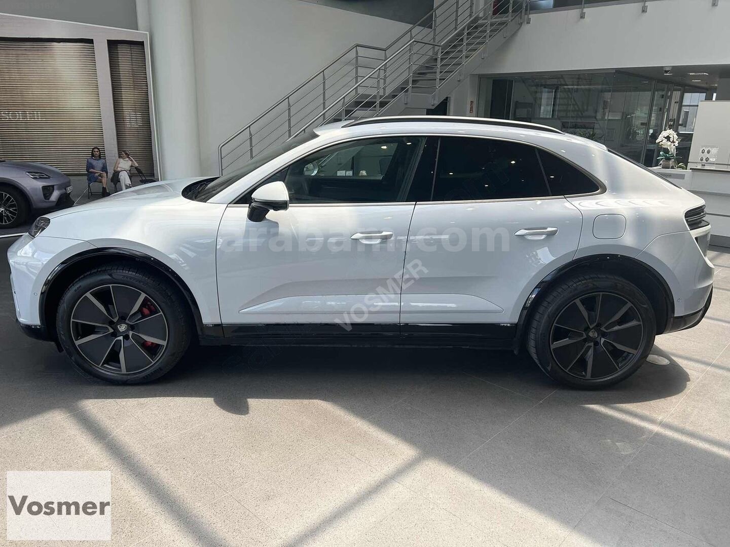 Galeriden Porsche Macan 3.6 Turbo 2025 Model İzmir 6.001 km Gri 2