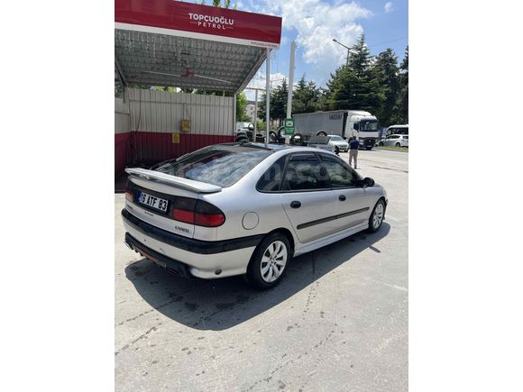 Sahibinden Renault Laguna 1.8 RT 1995 Model 