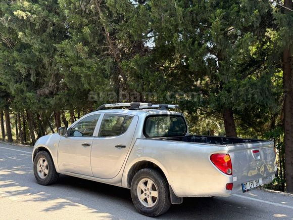 GALERİDEN MİTSUBİSHİ L200 DİZEL MANUEL 259.000 KM'DE
