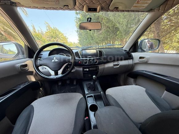 GALERİDEN MİTSUBİSHİ L200 DİZEL MANUEL 259.000 KM'DE