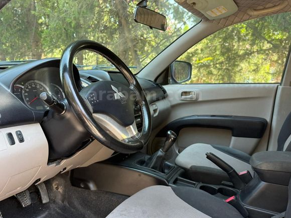 GALERİDEN MİTSUBİSHİ L200 DİZEL MANUEL 259.000 KM'DE