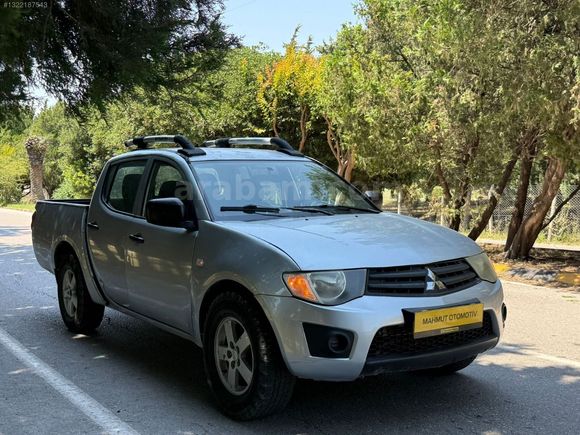 2010 L 200 DÜŞÜK KM KUSURSUZ TEMİZLİKTE MASRAFSİZ