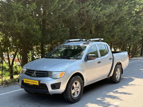 GALERİDEN MİTSUBİSHİ L200 DİZEL MANUEL 259.000 KM'DE